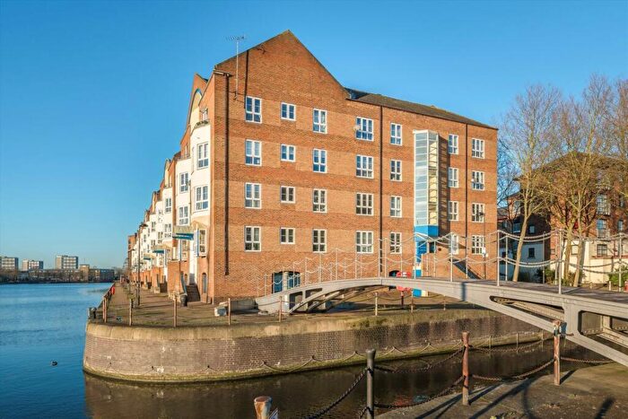 1 Bedroom Flat For Sale In Aland Court, Rotherhithe, SE16