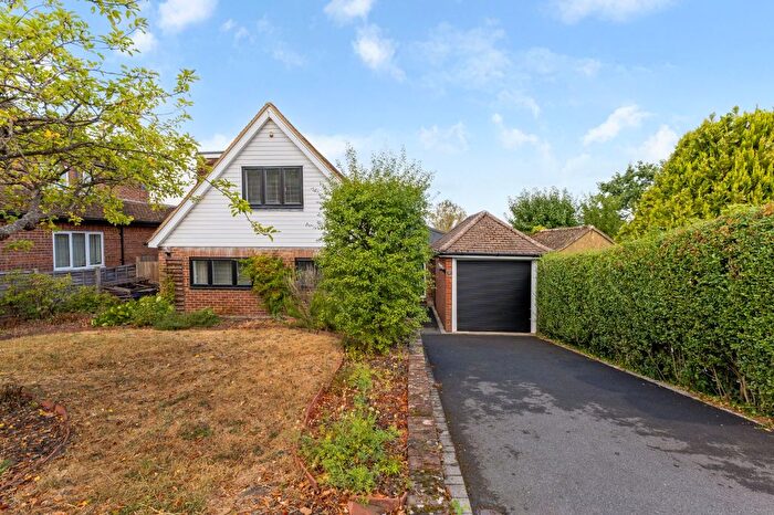 4 Bedroom Detached House For Sale In Hillary Road, Farnham, Surrey, GU9