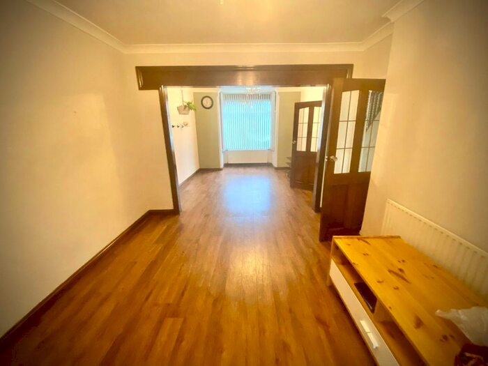 4 Bedroom Terraced House To Rent In Church Road, Southall UB2