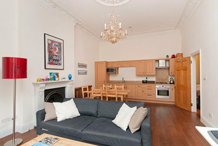 1 Bedroom Flat To Rent In Brondesbury Villas, Queen's Park, London, NW6