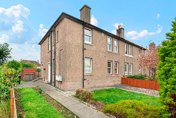 2 Bedroom Flat To Rent In Dolphin Road, Currie, Edinburgh, EH14