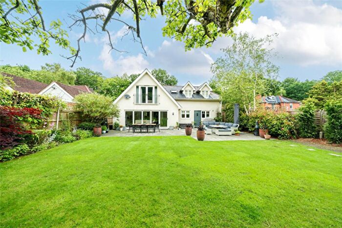 5 Bedroom Detached House For Sale In Stonehill Road, Ottershaw, Chertsey, Surrey, KT16