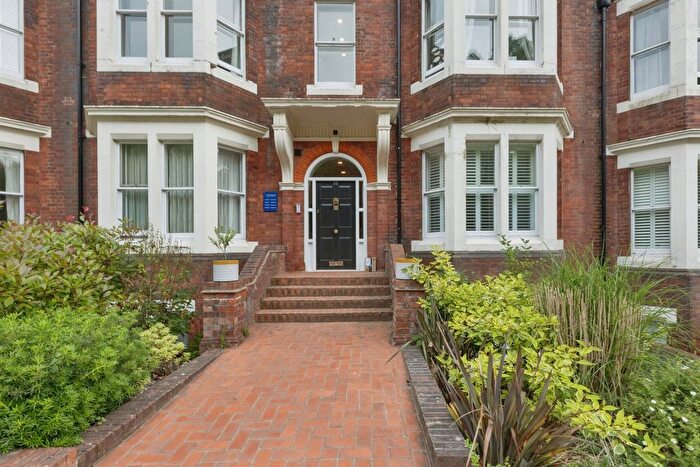 1 Bedroom Flat For Sale In London Road, Tunbridge Wells, Kent, TN1