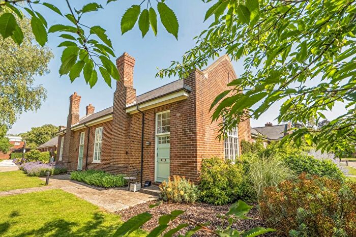 1 Bedroom Bungalow For Sale In The Sergeants Mess, The Garden Quarter, Caversfield, Oxfordshire, OX27