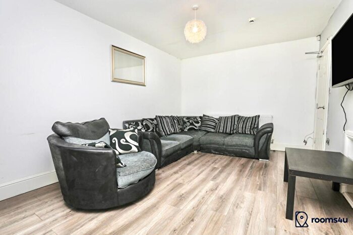 5 Bedroom House To Rent In Dial Street, Liverpool, L7