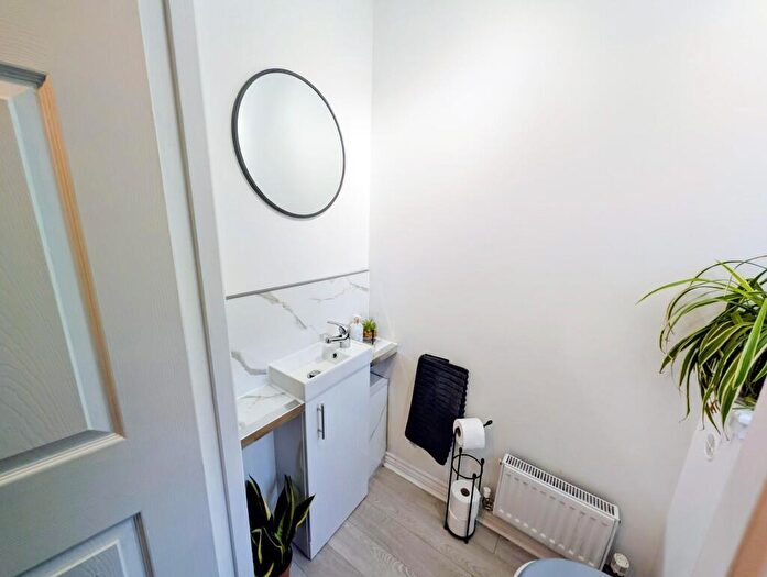 3 Bedroom Semi-Detached House For Sale In Lundholm Road, Stevenston, KA20