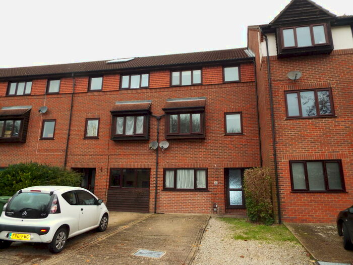 6 Bedroom Terraced House To Rent In Honeysuckle Close, Winchester, SO22