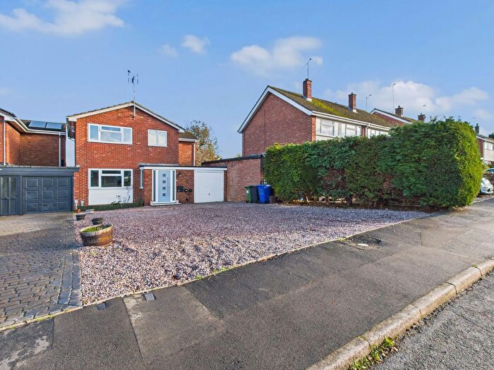 4 Bedroom Link Detached House For Sale In Oat Hill Road, Towcester, NN12