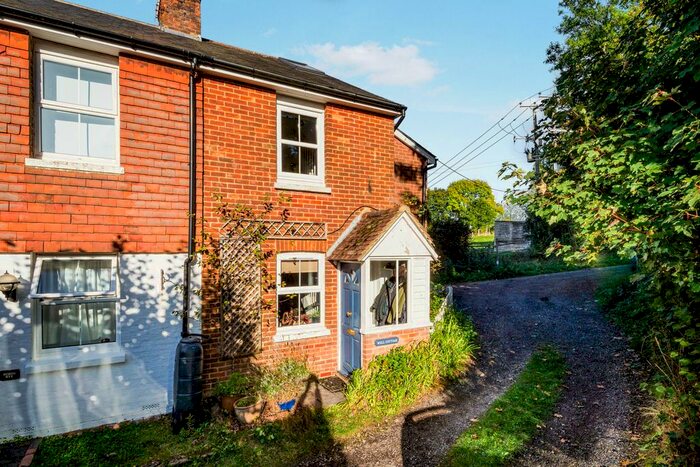 3 Bedroom Semi-Detached House For Sale In Station Hill, Wadhurst, TN5