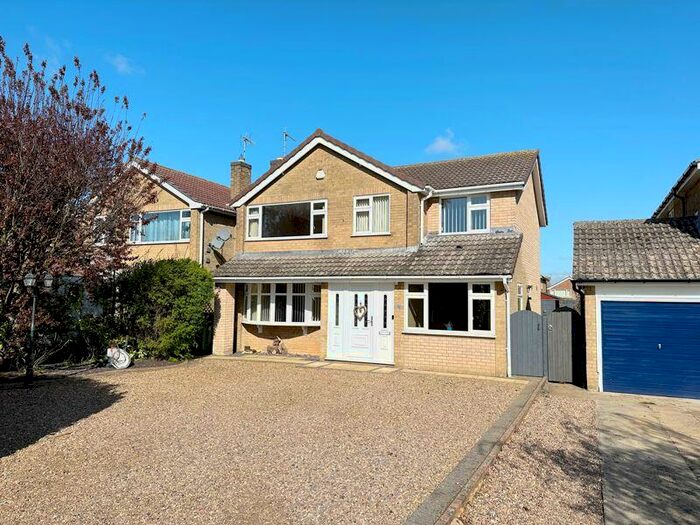 5 Bedroom Detached House For Sale In Greetham Road, Cottesmore, LE15