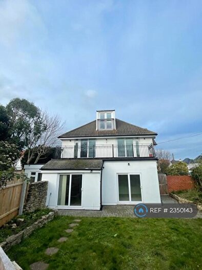 2 Bedroom Flat To Rent In Stourcliffe Avenue, Bournemouth, BH6