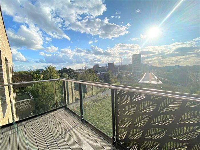 1 Bedroom Flat To Rent In Jenson Heights, Caledonian Road, N1