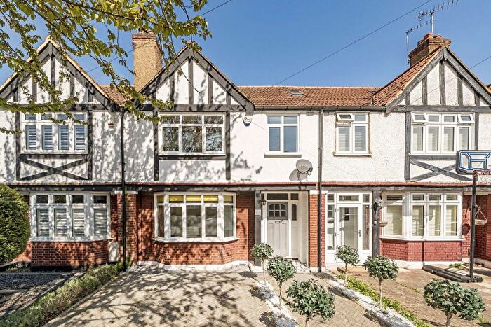 3 Bedroom Property To Rent In Cuckoo Dene, London, W7