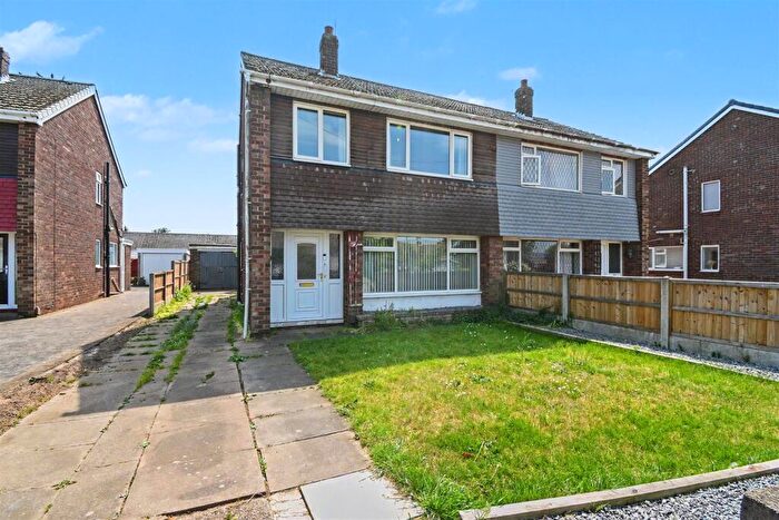 3 Bedroom Semi-Detached House For Sale In Ogilvy Drive, Scunthorpe, DN17