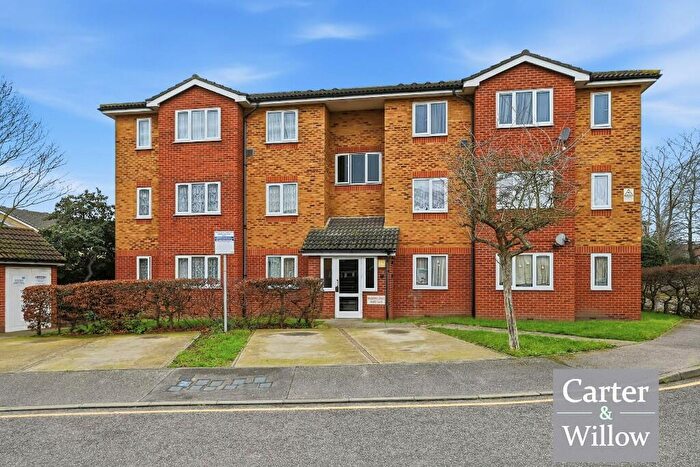 2 Bedroom Flat For Sale In Watsons Lodge, Lewis Way, Dagenham, RM10