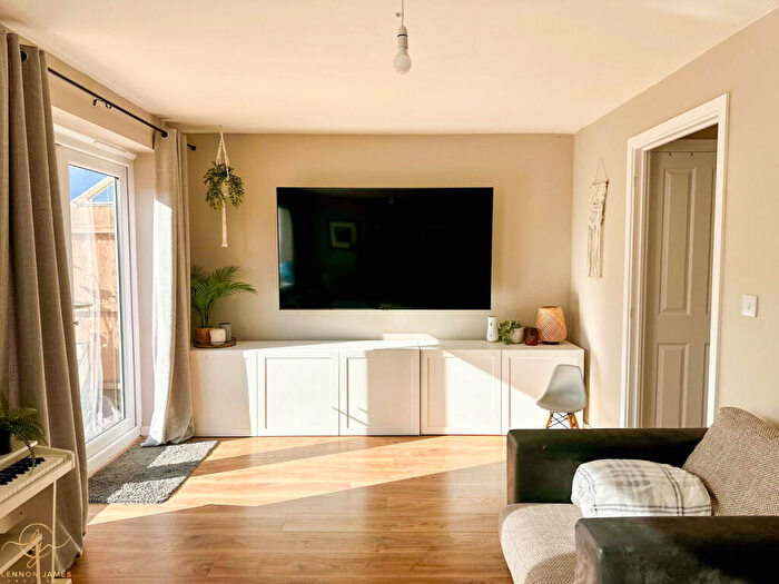 4 Bedroom Town House For Sale In Bloomfield Drive, Hinchingbrooke, PE29