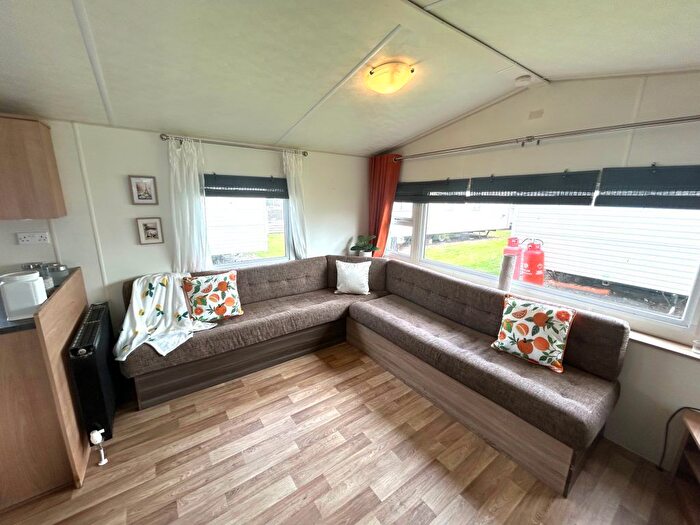 2 Bedroom Park Home For Sale In Hythe Road, Dymchurch, Romney Marsh, TN29