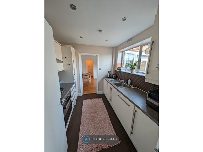 1 Bedroom Flat To Rent In Constantine Road, London, NW3