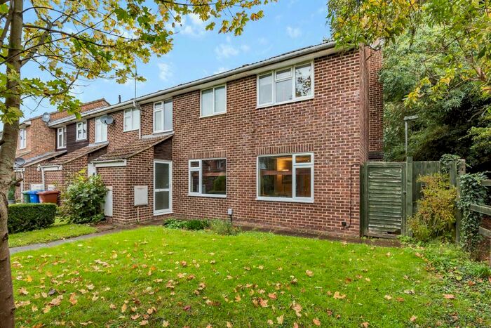 3 Bedroom End Of Terrace House To Rent In Kidlington, Oxfordshire, OX5