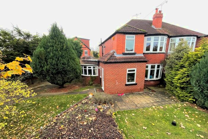 3 Bedroom Semi-Detached House To Rent In Bideford Avenue, Roundhay, Leeds, LS8