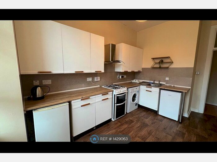 2 Bedroom Flat To Rent In Shaftesbury Street, Clydebank, G81