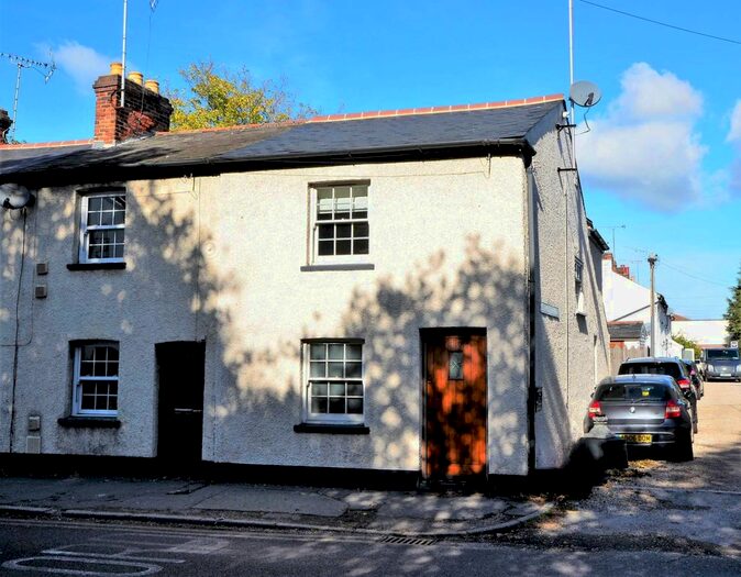 2 Bedroom End Of Terrace House To Rent In Sun Street, Billericay, CM12