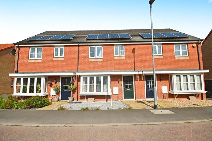 3 Bedroom Terraced House For Sale In Dandelion Drive, Whittlesey, Peterborough, PE7