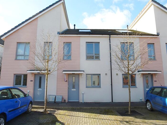 2 Bedroom House To Rent In Home Leas Close, Bristol, BS16