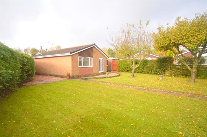 2 Bedroom Detached Bungalow To Rent In Bowden Avenue, Barlborough, Chesterfield, S43