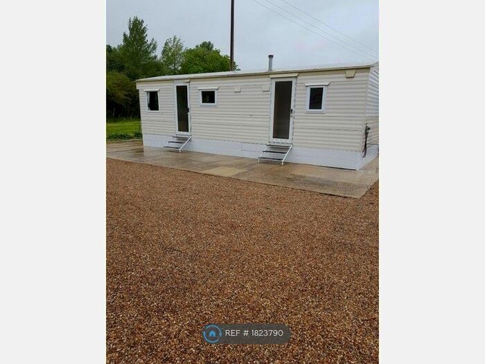 2 Bedroom Mobile/park Home To Rent In Bicester Park Homes, Chesterton, OX25