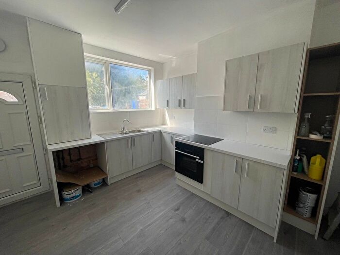 3 Bedroom Terraced House To Rent In Wheldrake Road, Sheffield, S5