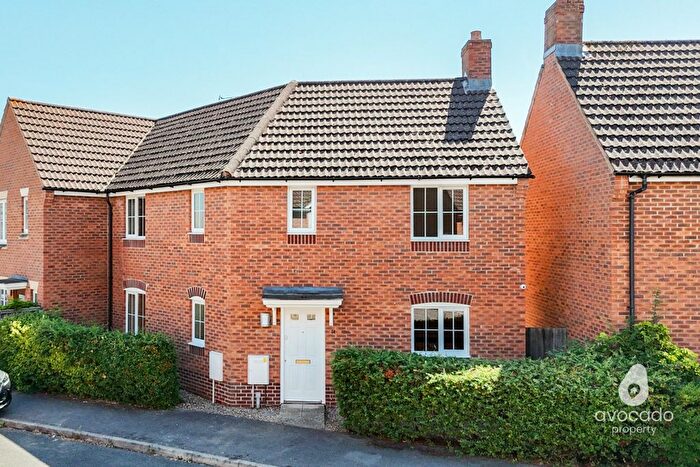 3 Bedroom Semi-Detached House For Sale In Gloucester Avenue, Shinfield, RG2