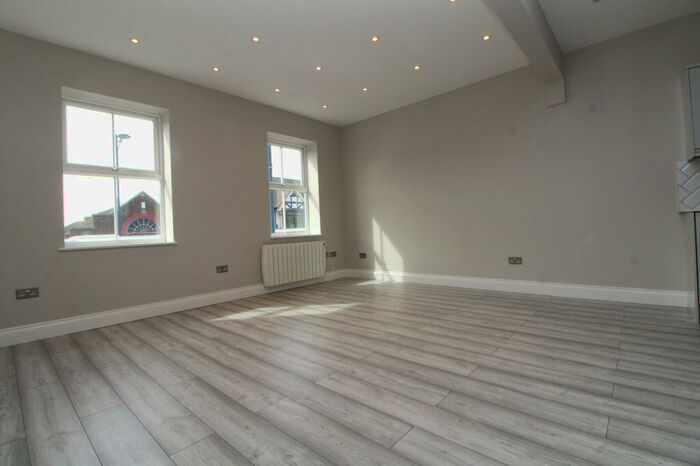 2 Bedroom Apartment To Rent In Welling High Street, Welling, DA16