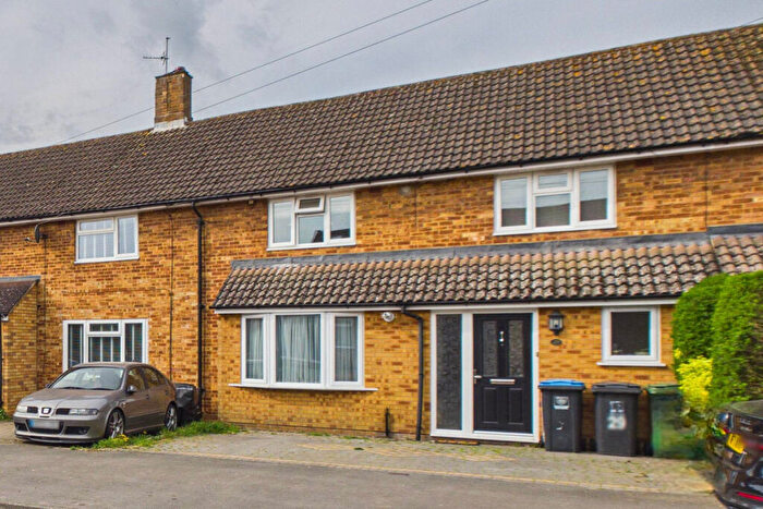 4 Bedroom Terraced House For Sale In Hollybush Lane, Warners End, HP1