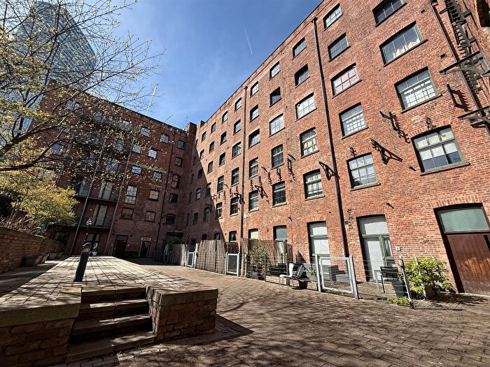 2 Bedroom Flat For Sale In Macintosh Mills, Cambridge Street, Manchester, M1
