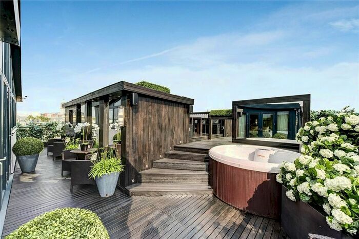 3 Bedroom Flat To Rent In Petersham House, Harrington Road, South Kensington, SW7