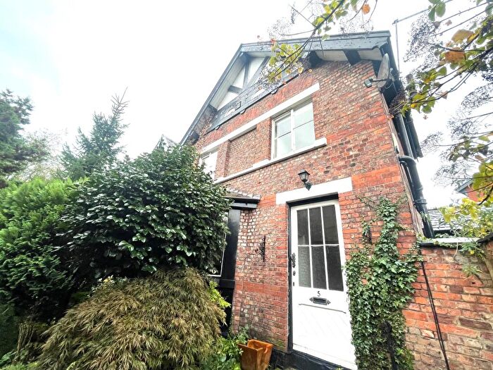 3 Bedroom House To Rent In The Grove, Didsbury, M20