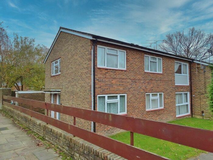 2 Bedroom Flat To Rent In Waterlea, Furnace Green, Crawley, West Sussex, RH10