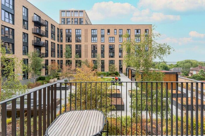 2 Bedroom Flat To Rent In Tillermans Court, Greenford, Greenford, UB6