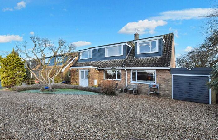 4 Bedroom Detached House For Sale In Hillside Road, Piddington, Northampton, NN7