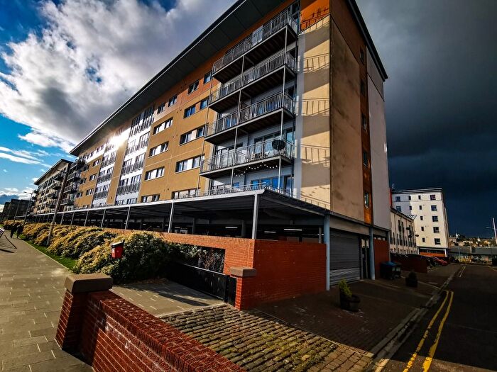 2 Bedroom Flat To Rent In Marine Parade Walk, City Quay, City Centre, Dundee, DD1