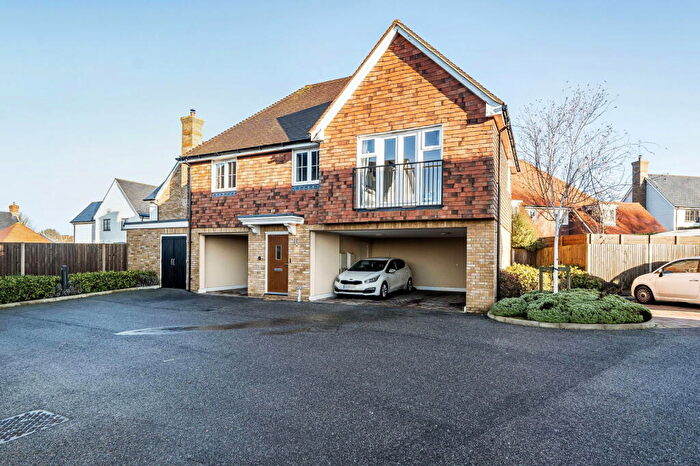 2 Bedroom Coach House For Sale In Bakers Field, Cliffsend, Ramsgate, CT12