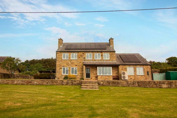 4 Bedroom Detached House For Sale In Knowesgate, Newcastle Upon Tyne, NE19