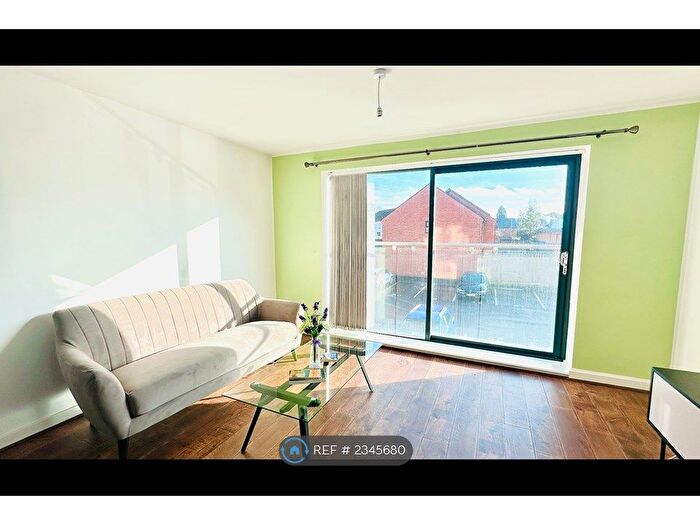 2 Bedroom Flat To Rent In Bridgewater Wharf, Droylsden, Manchester, M43