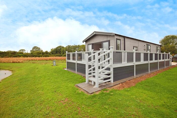 2 Bedroom Park Home For Sale In Kelsey Woods Country Park, Monksthorpe, PE23