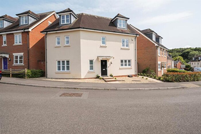 5 Bedroom Detached House For Sale In Knowle Avenue, Knowle, PO17