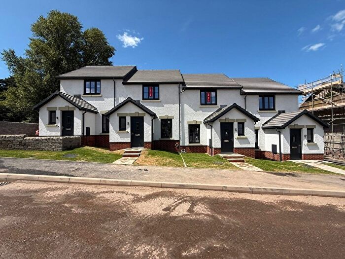 2 Bedroom Link Detached House For Sale In Merthyr Road, Govilon, NP7