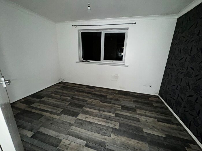 1 Bedroom Flat To Rent In Millhaven Close, Romford, RM6