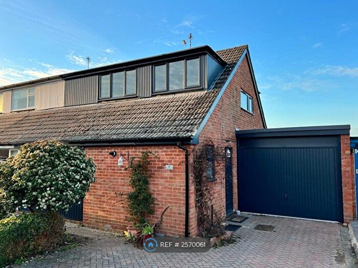 4 Bedroom Semi Detached House To Rent In Cherry Avenue, Cheltenham, GL53