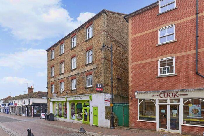 2 Bedroom Apartment To Rent In Bridge Street, Godalming, GU7
